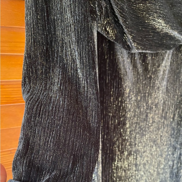 Black Halo Xander Metallic Long Sleeve Sheath Cocktail Dress
#157 - Picture 9 of 10